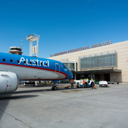 4. Aeropuerto Internacional de Mendoza El Plumerillo
